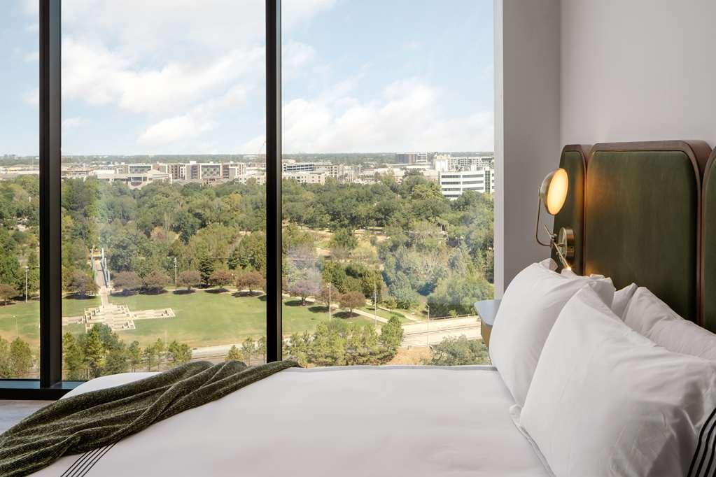 Thompson Houston, By Hyatt Hotel Room photo